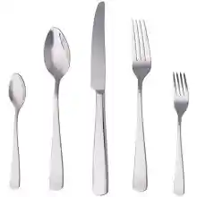 Cubertería plateada de 20 piezas Amazon Basics de acero inoxidable (servicio para 4)