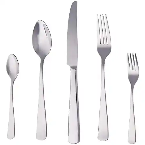 Cubertería plateada de 20 piezas Amazon Basics de acero inoxidable (servicio para 4)
