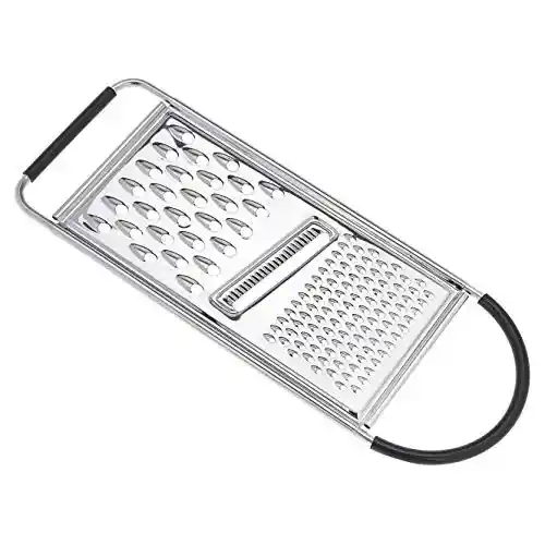 Rallador plano Amazon Basics de acero inoxidable con base de silicona antideslizante